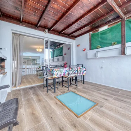 Sea View Colony Club *