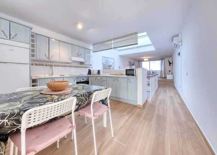 Sea View Colony Club 卡门港